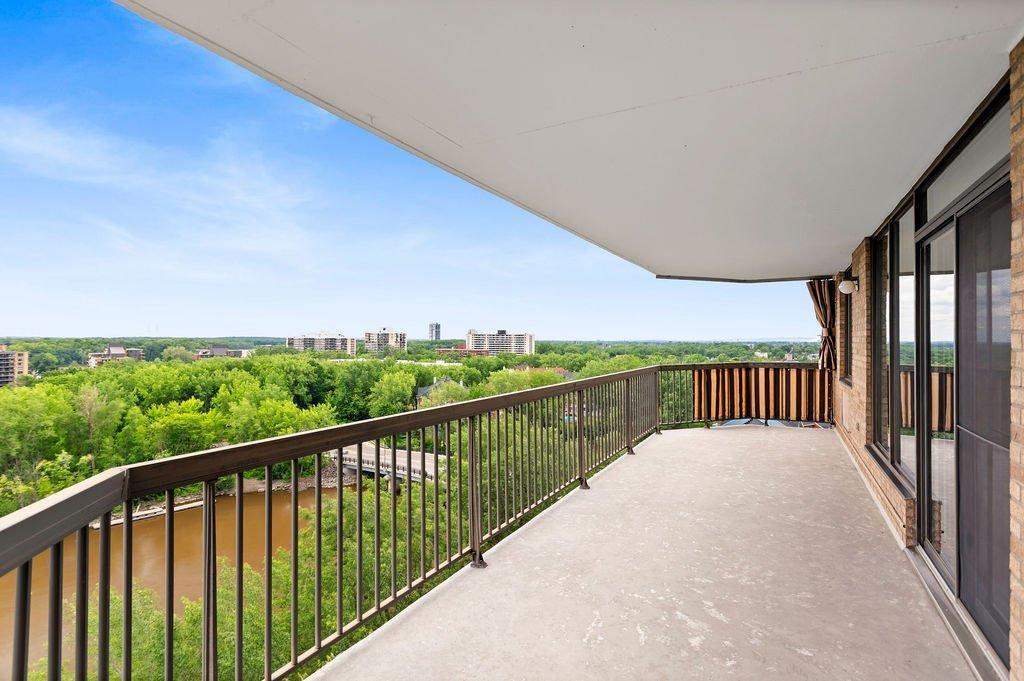 









4300


Place des Cageux

, 1106,
Laval (Chomedey),




QC
H7W4Z3

