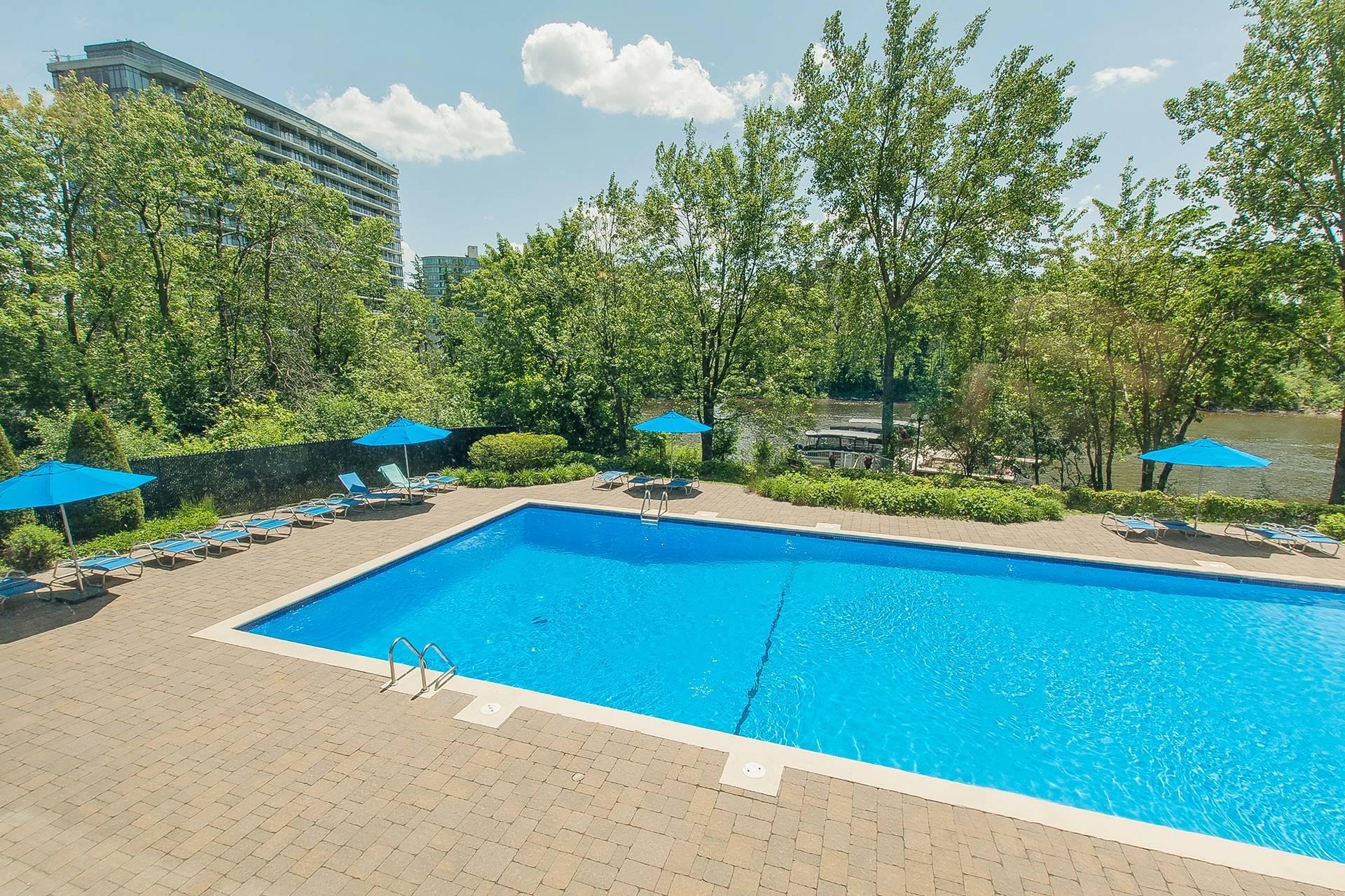 









4300


Place des Cageux

, 1106,
Laval (Chomedey),




QC
H7W4Z3

