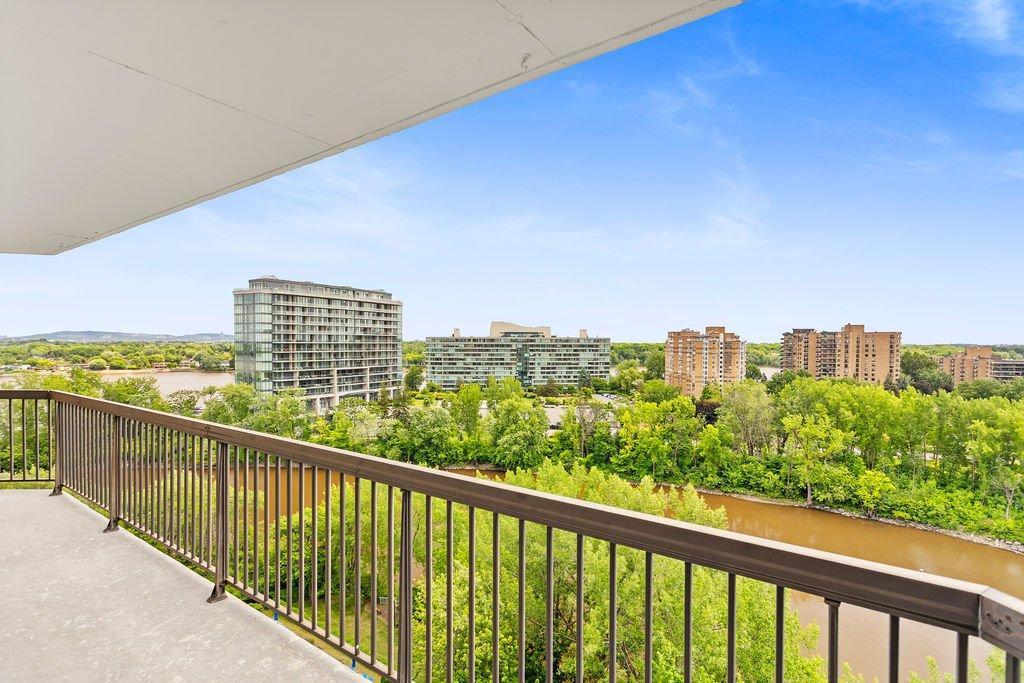 









4300


Place des Cageux

, 1106,
Laval (Chomedey),




QC
H7W4Z3

