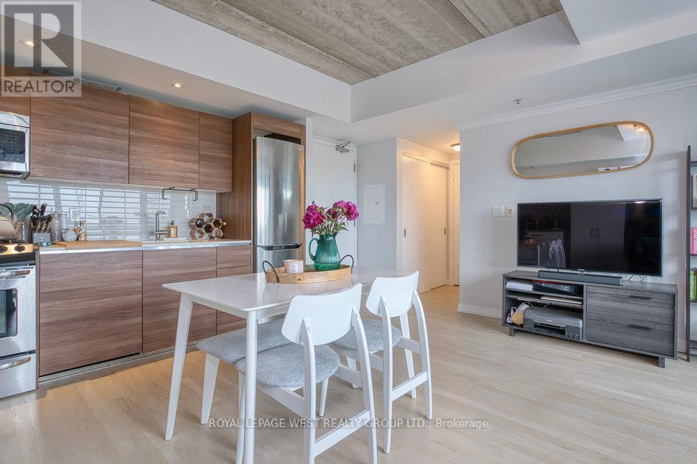 












301 - 51 LADY BANK ROAD

,
Toronto,




Ontario
M8Z0C9


