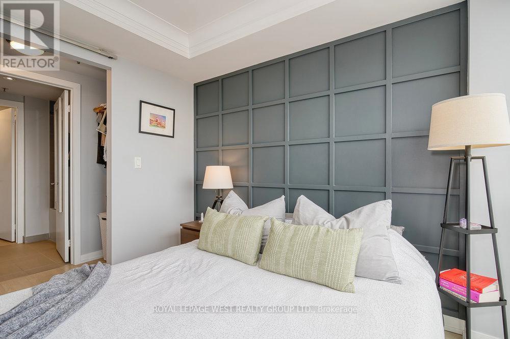 












301 - 51 LADY BANK ROAD

,
Toronto,




Ontario
M8Z0C9

