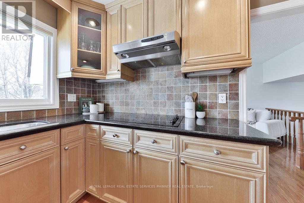 












1432 BRIDGESTONE LANE

,
Mississauga,




Ontario
L5J4E2

