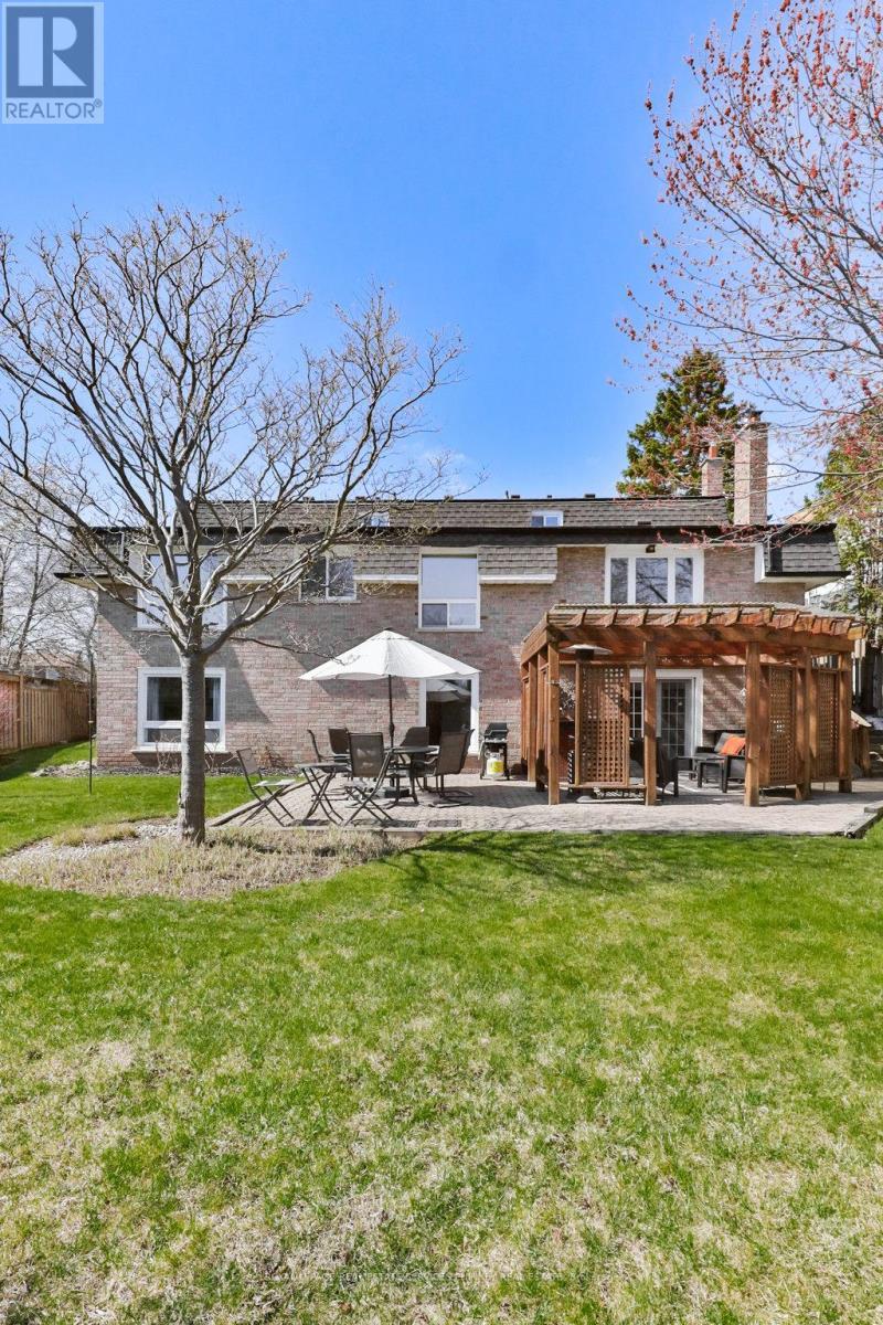 












1432 BRIDGESTONE LANE

,
Mississauga,




Ontario
L5J4E2

