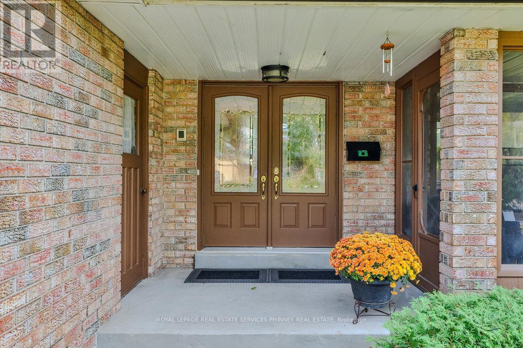 












1432 BRIDGESTONE LANE

,
Mississauga,




Ontario
L5J4E2

