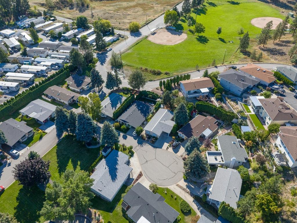 









17017


Snow

Avenue, 3,
Summerland,




BC
V0H 1Z6

