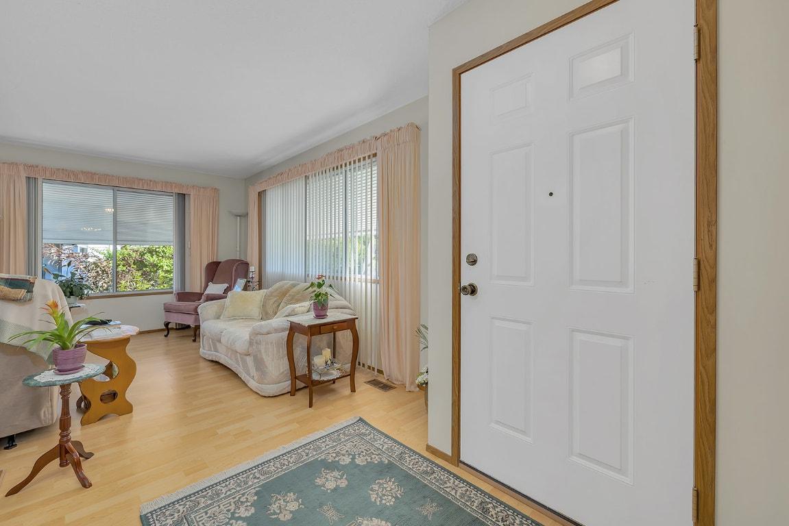 









17017


Snow

Avenue, 3,
Summerland,




BC
V0H 1Z6


