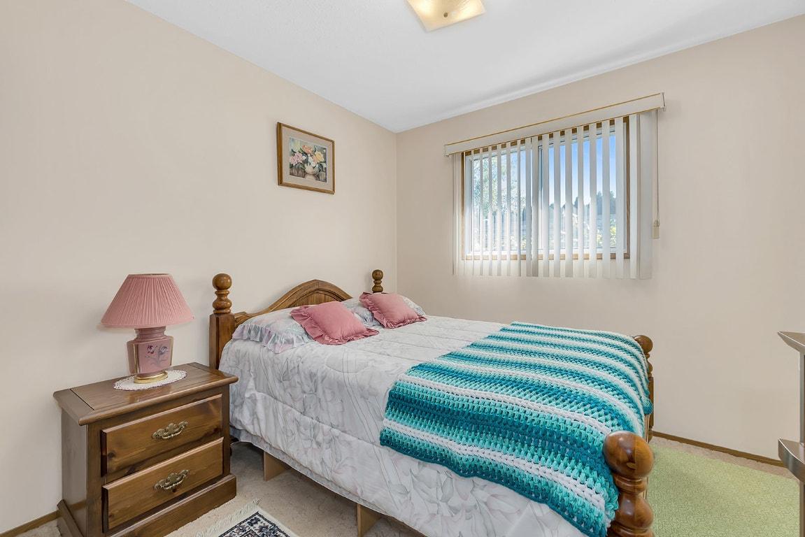 









17017


Snow

Avenue, 3,
Summerland,




BC
V0H 1Z6

