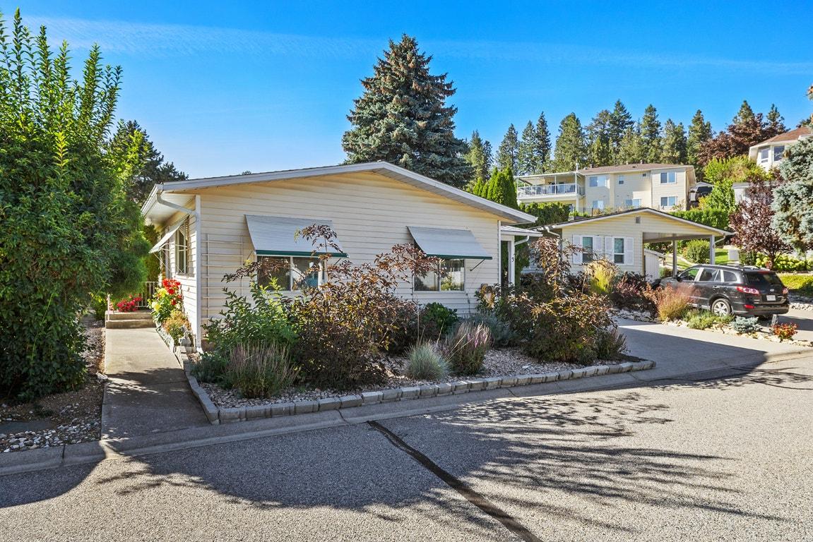 









17017


Snow

Avenue, 3,
Summerland,




BC
V0H 1Z6

