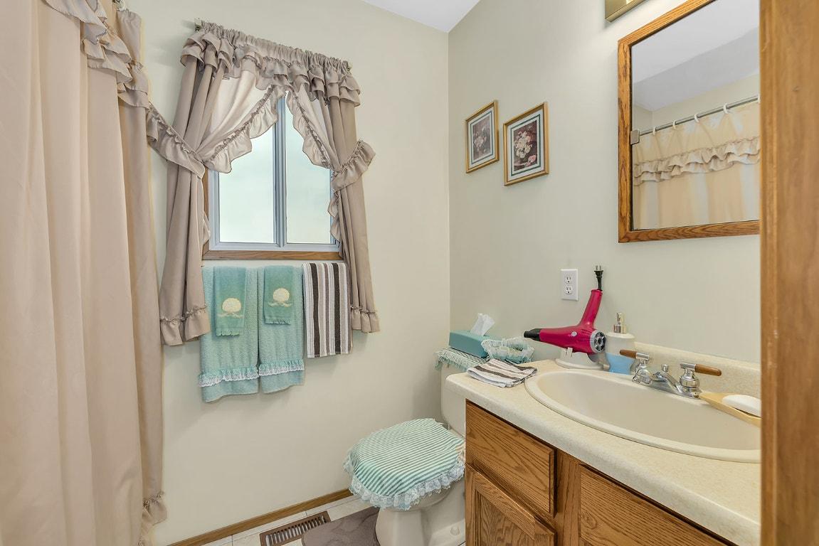 









17017


Snow

Avenue, 3,
Summerland,




BC
V0H 1Z6

