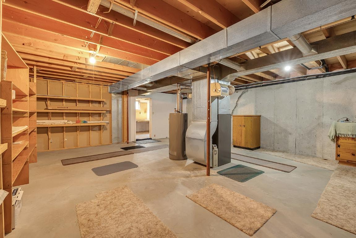 









17017


Snow

Avenue, 3,
Summerland,




BC
V0H 1Z6

