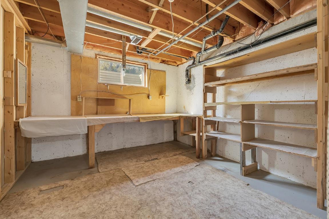 









17017


Snow

Avenue, 3,
Summerland,




BC
V0H 1Z6

