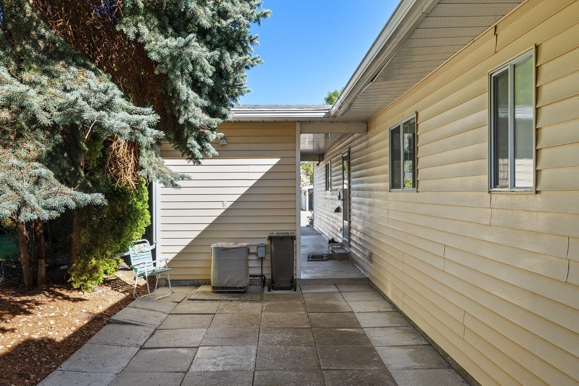 









17017


Snow

Avenue, 3,
Summerland,




BC
V0H 1Z6

