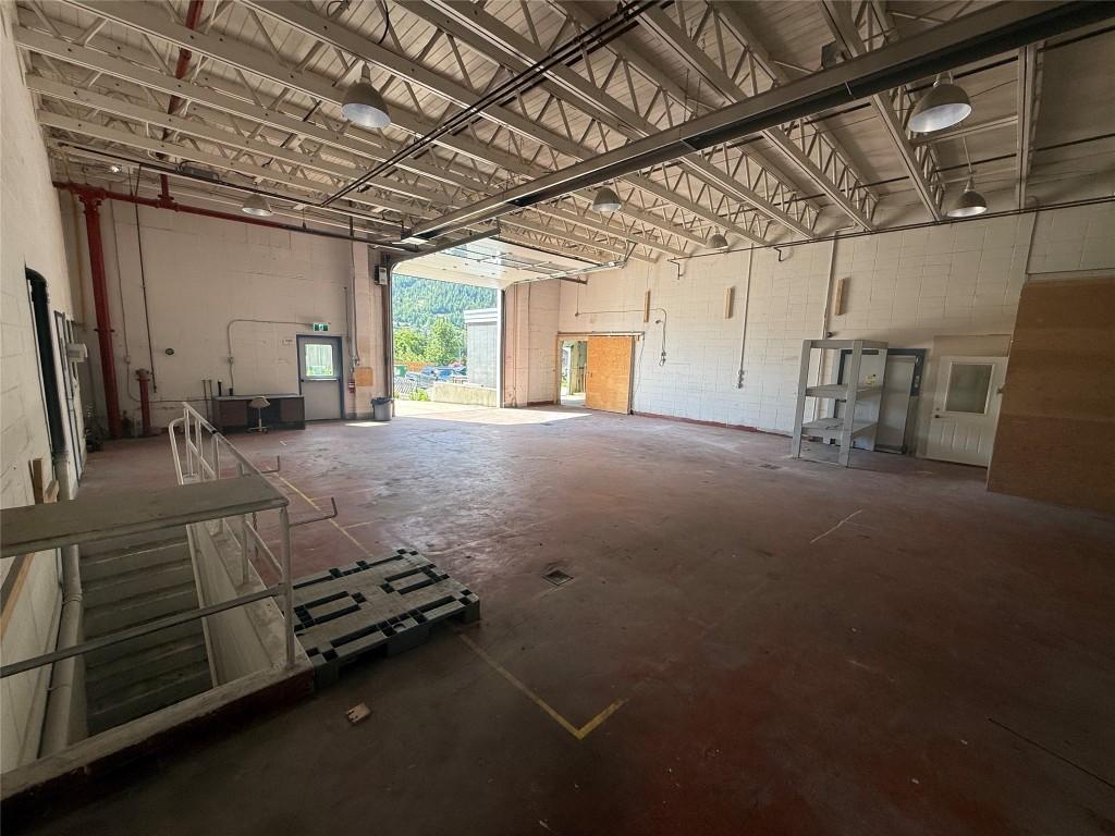 









711


Radio

Avenue, 4,
Nelson,




BC
V1L 3L2

