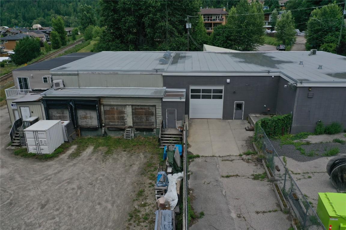 









711


Radio

Avenue, 4,
Nelson,




BC
V1L 3L2

