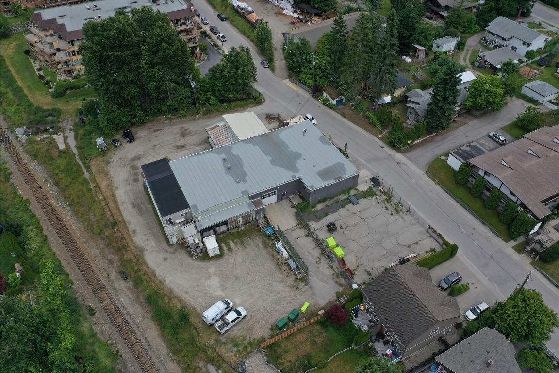 









711


Radio

Avenue, 4,
Nelson,




BC
V1L 3L2

