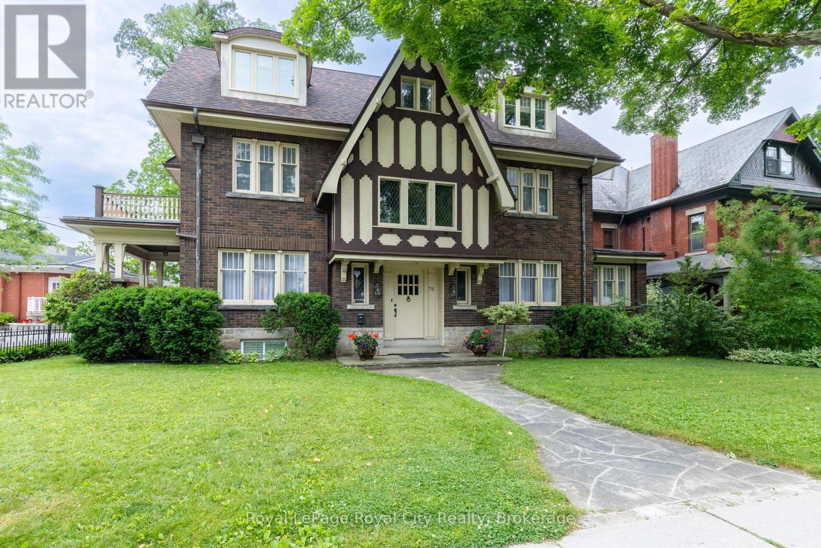 












76 LONDON ROAD W

,
Guelph (Exhibition Park),




Ontario
N1H2B7


