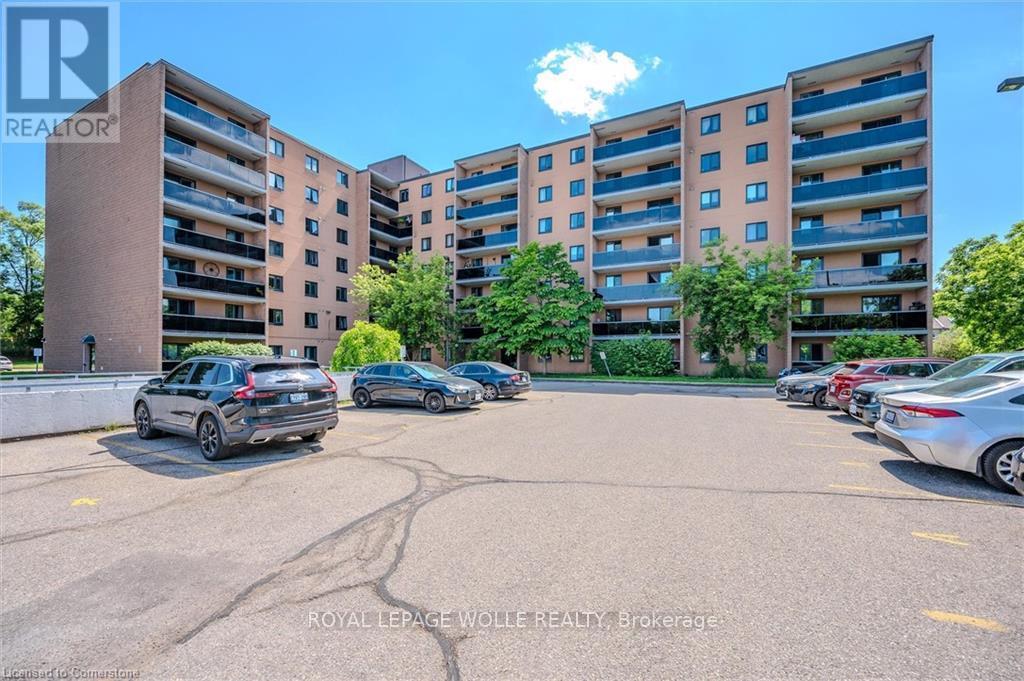 












311 - 29 WEST AVENUE W

,
Kitchener,




Ontario
N2M5E4

