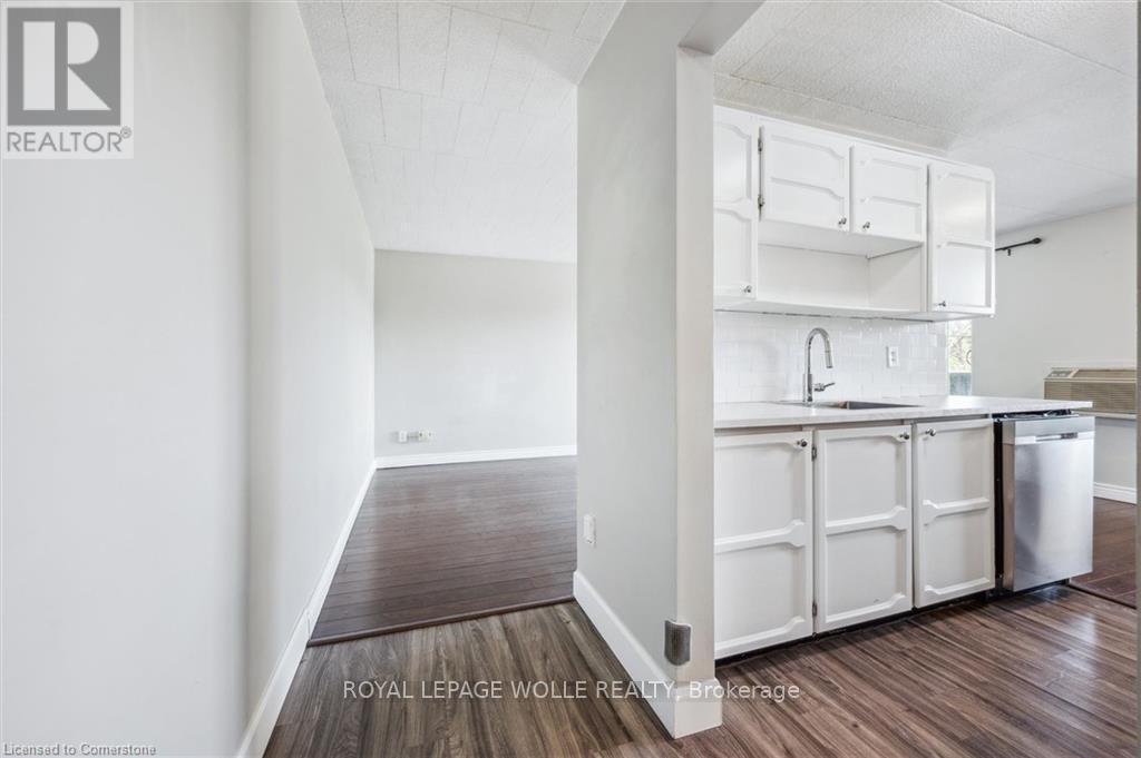 












311 - 29 WEST AVENUE W

,
Kitchener,




Ontario
N2M5E4

