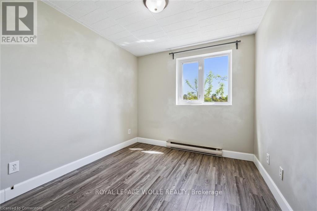 












311 - 29 WEST AVENUE W

,
Kitchener,




Ontario
N2M5E4

