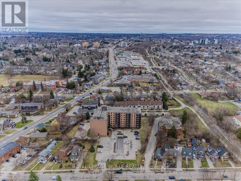 












311 - 29 WEST AVENUE W

,
Kitchener,




Ontario
N2M5E4

