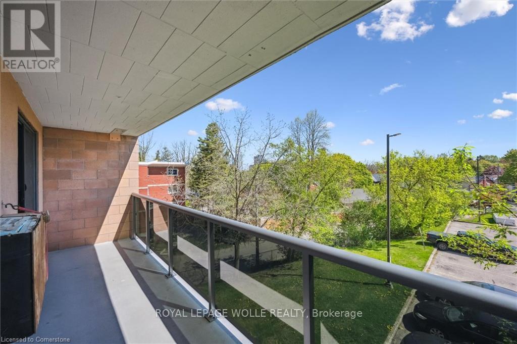 












311 - 29 WEST AVENUE W

,
Kitchener,




Ontario
N2M5E4


