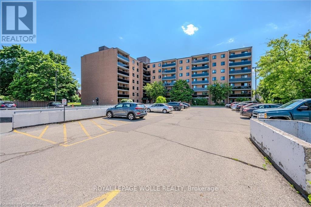 












311 - 29 WEST AVENUE W

,
Kitchener,




Ontario
N2M5E4

