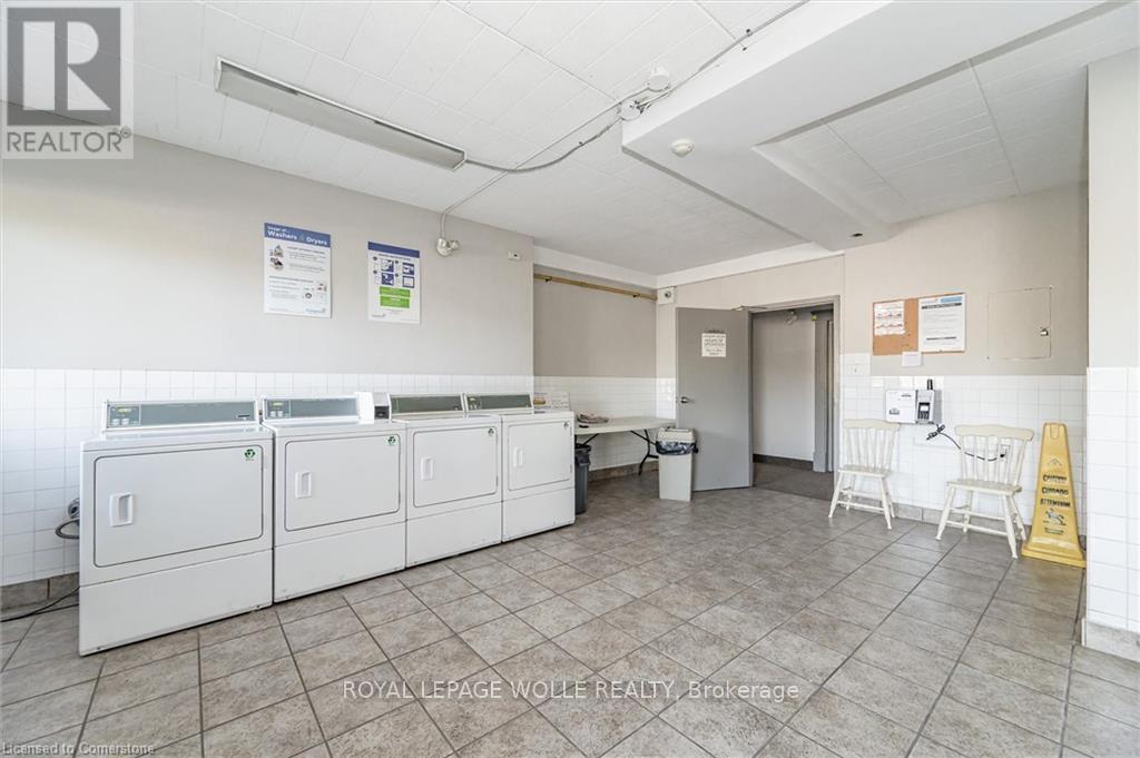 












311 - 29 WEST AVENUE W

,
Kitchener,




Ontario
N2M5E4

