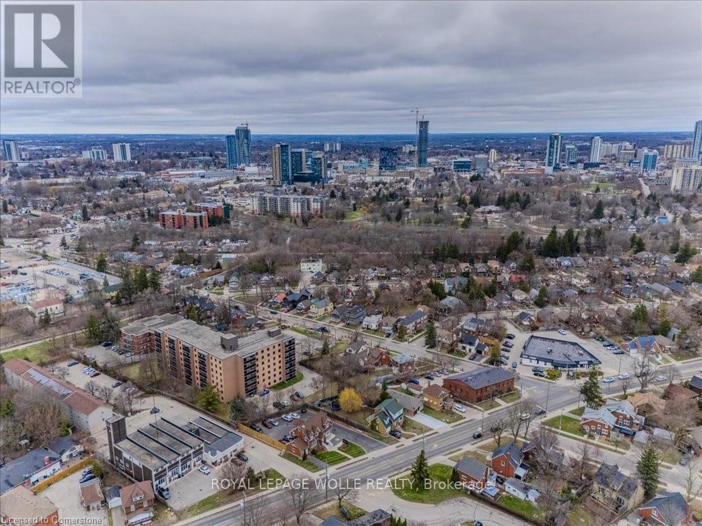 












311 - 29 WEST AVENUE W

,
Kitchener,




Ontario
N2M5E4

