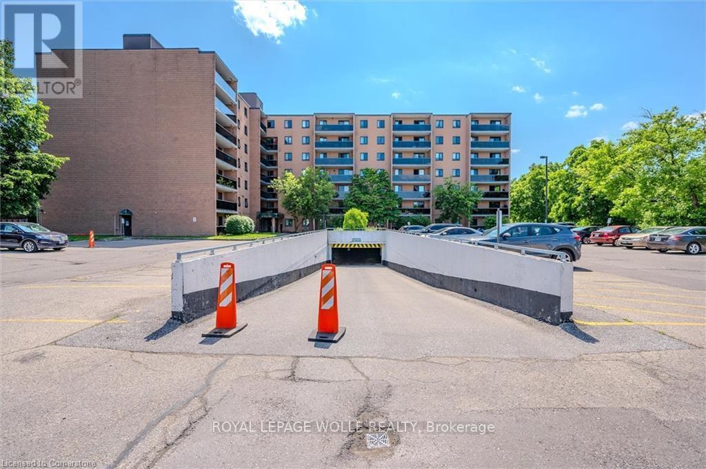 












311 - 29 WEST AVENUE W

,
Kitchener,




Ontario
N2M5E4


