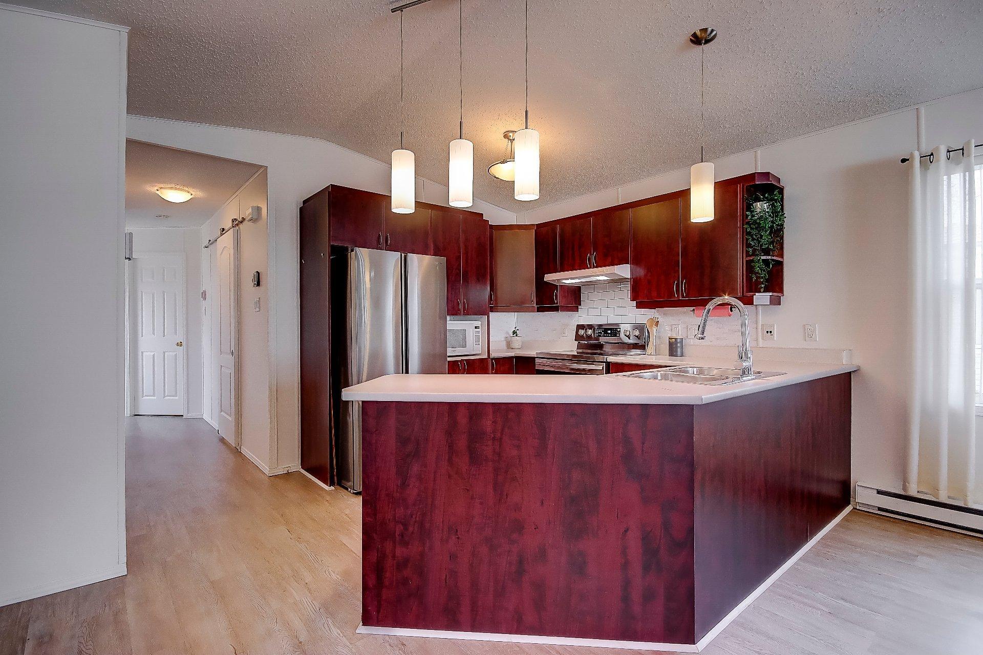









82


9e Rue

,
Saint-Jean-sur-Richelieu,




QC
J2Y1A5

