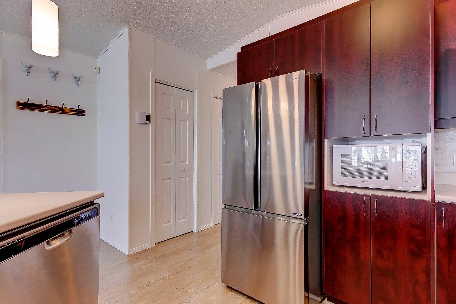 









82


9e Rue

,
Saint-Jean-sur-Richelieu,




QC
J2Y1A5

