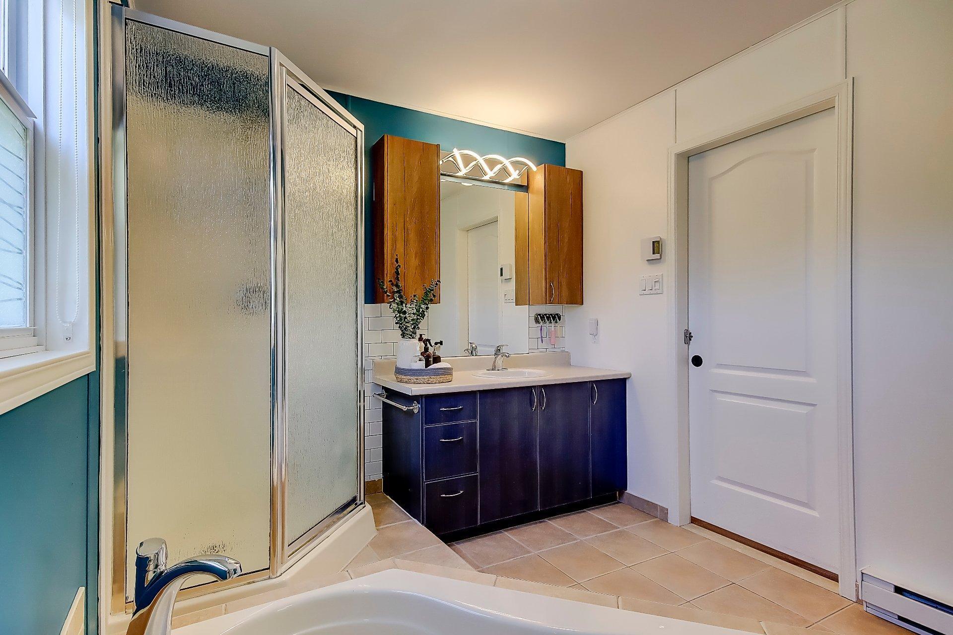 









82


9e Rue

,
Saint-Jean-sur-Richelieu,




QC
J2Y1A5

