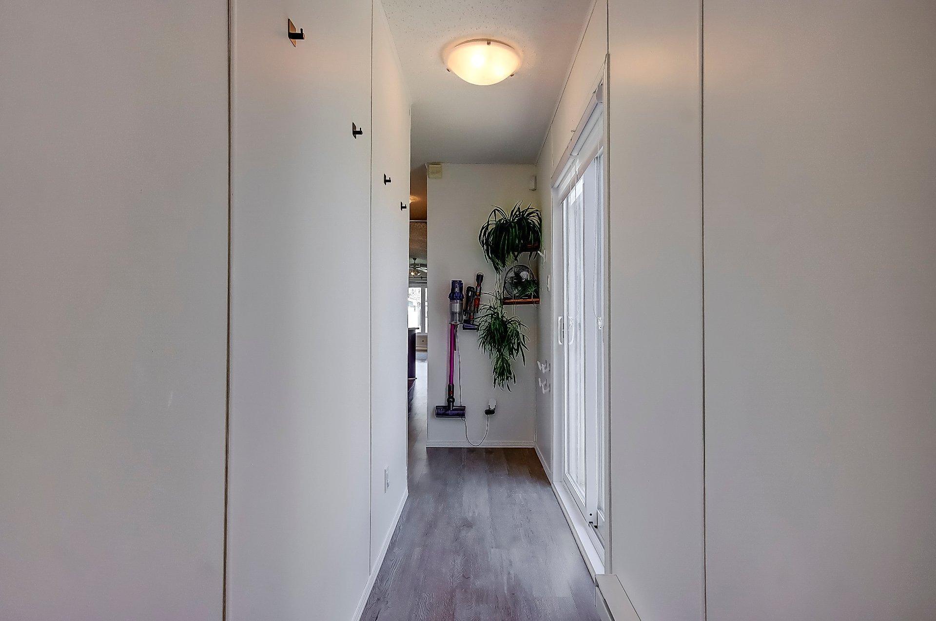









82


9e Rue

,
Saint-Jean-sur-Richelieu,




QC
J2Y1A5

