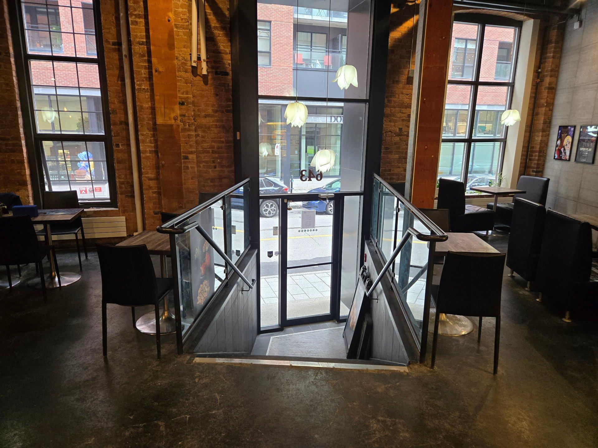 









643


Rue Wellington

,
Montréal (Ville-Marie),




QC
H3C1T2

