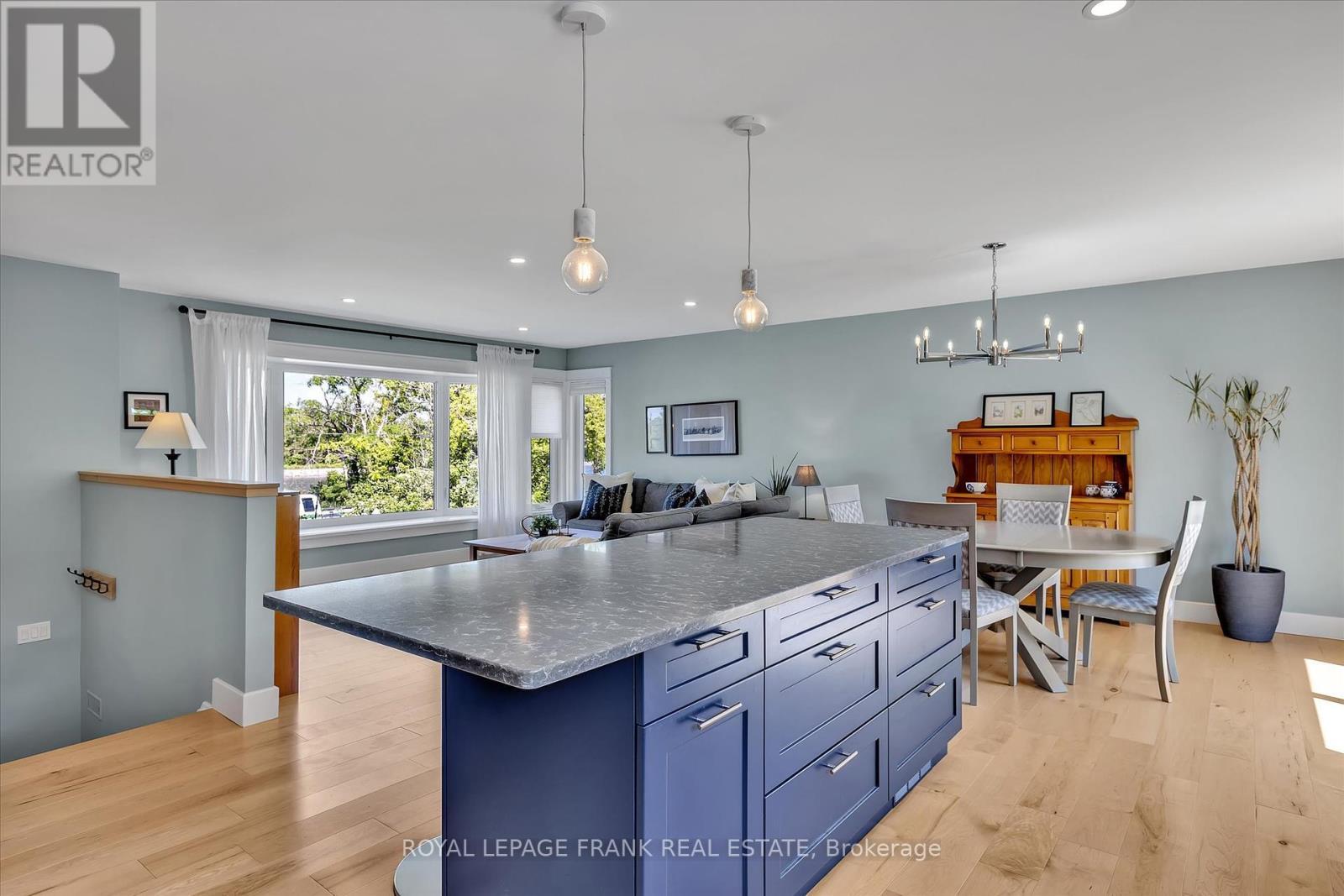 












796 CANAL ROAD

,
Douro-Dummer,




Ontario
K9L1A1

