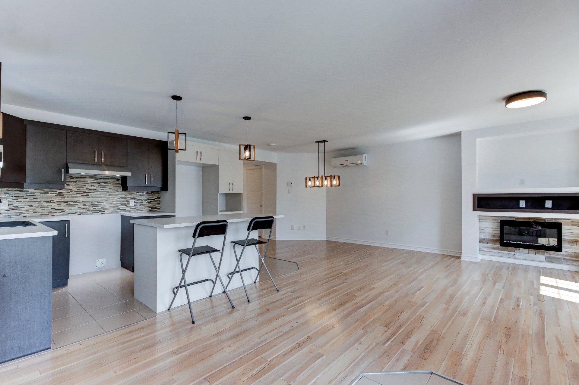 









126


Rue Robert-Jones

,
Saint-Jean-sur-Richelieu,




QC
J2W1N4

