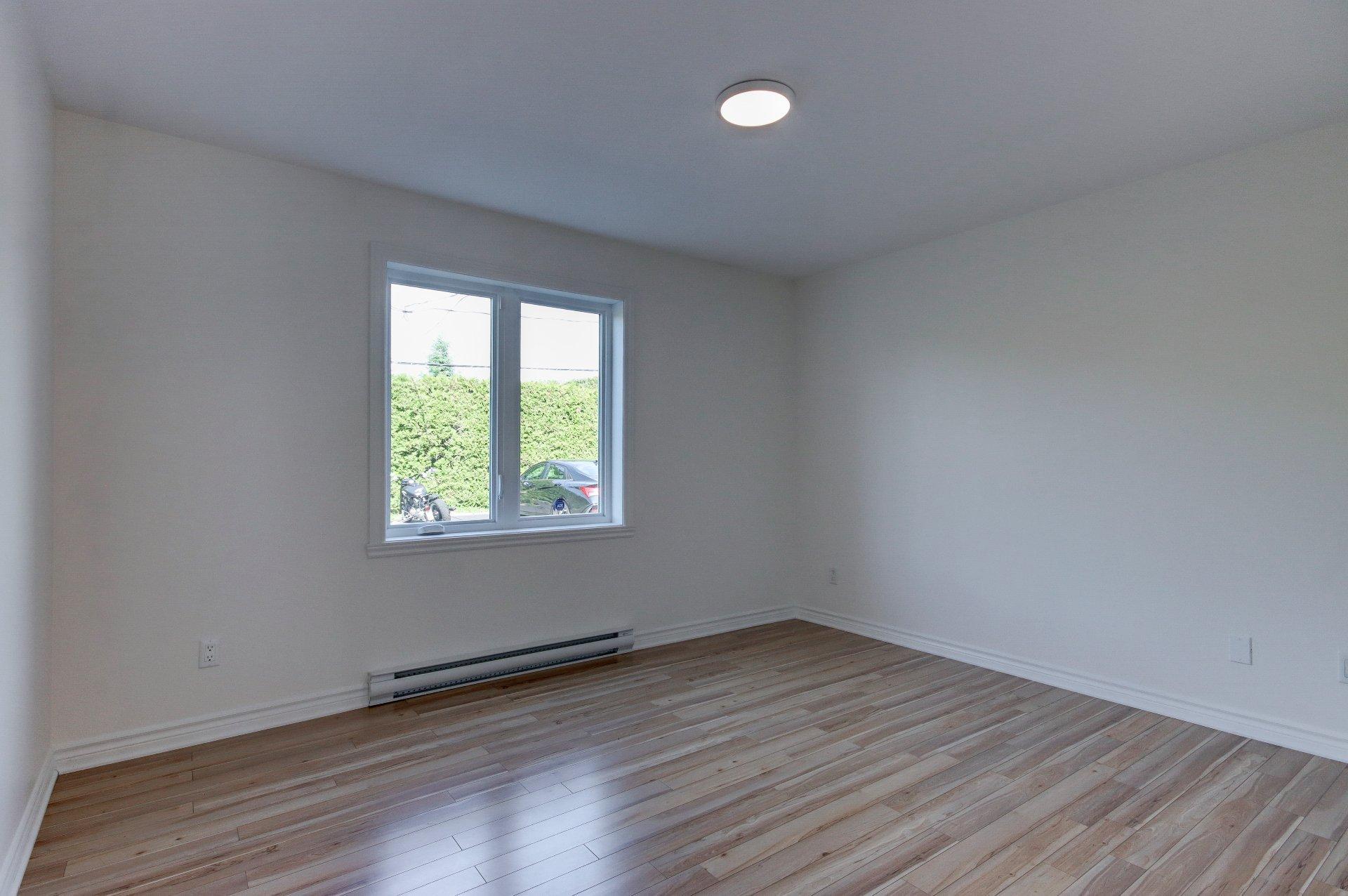









126


Rue Robert-Jones

,
Saint-Jean-sur-Richelieu,




QC
J2W1N4

