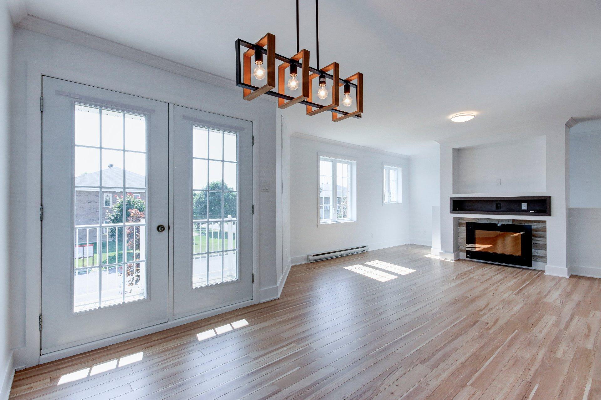 









122


Rue Robert-Jones

,
Saint-Jean-sur-Richelieu,




QC
J2X0E2


