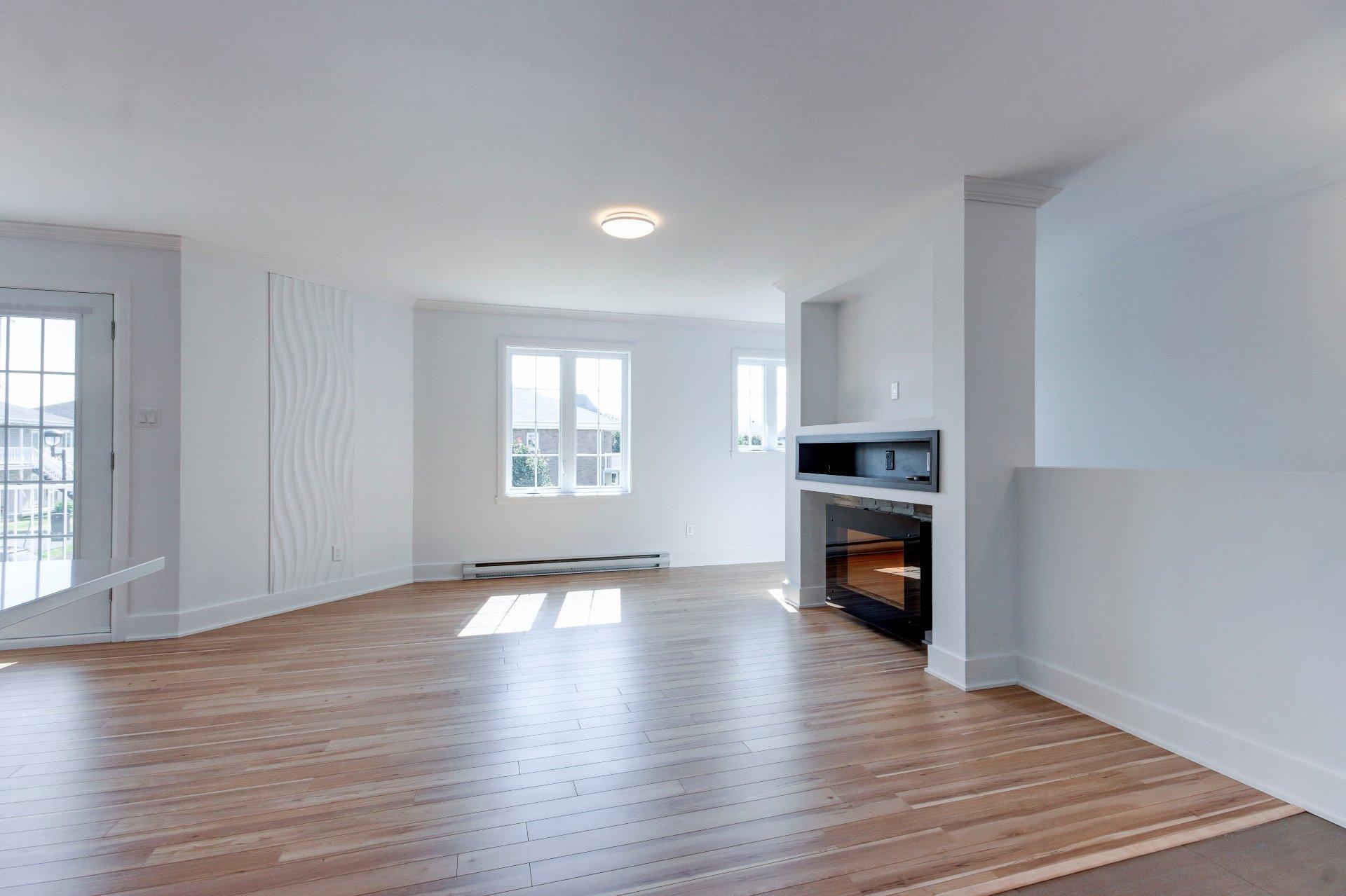 









122


Rue Robert-Jones

,
Saint-Jean-sur-Richelieu,




QC
J2X0E2

