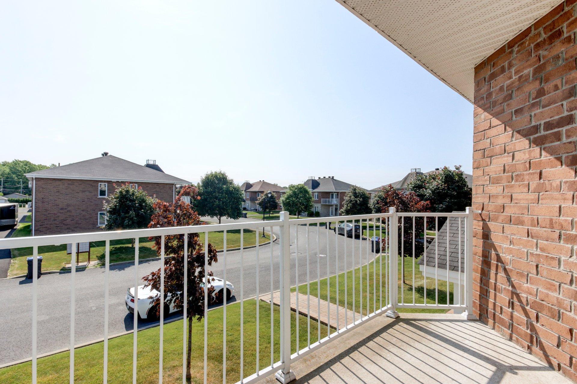 









122


Rue Robert-Jones

,
Saint-Jean-sur-Richelieu,




QC
J2X0E2

