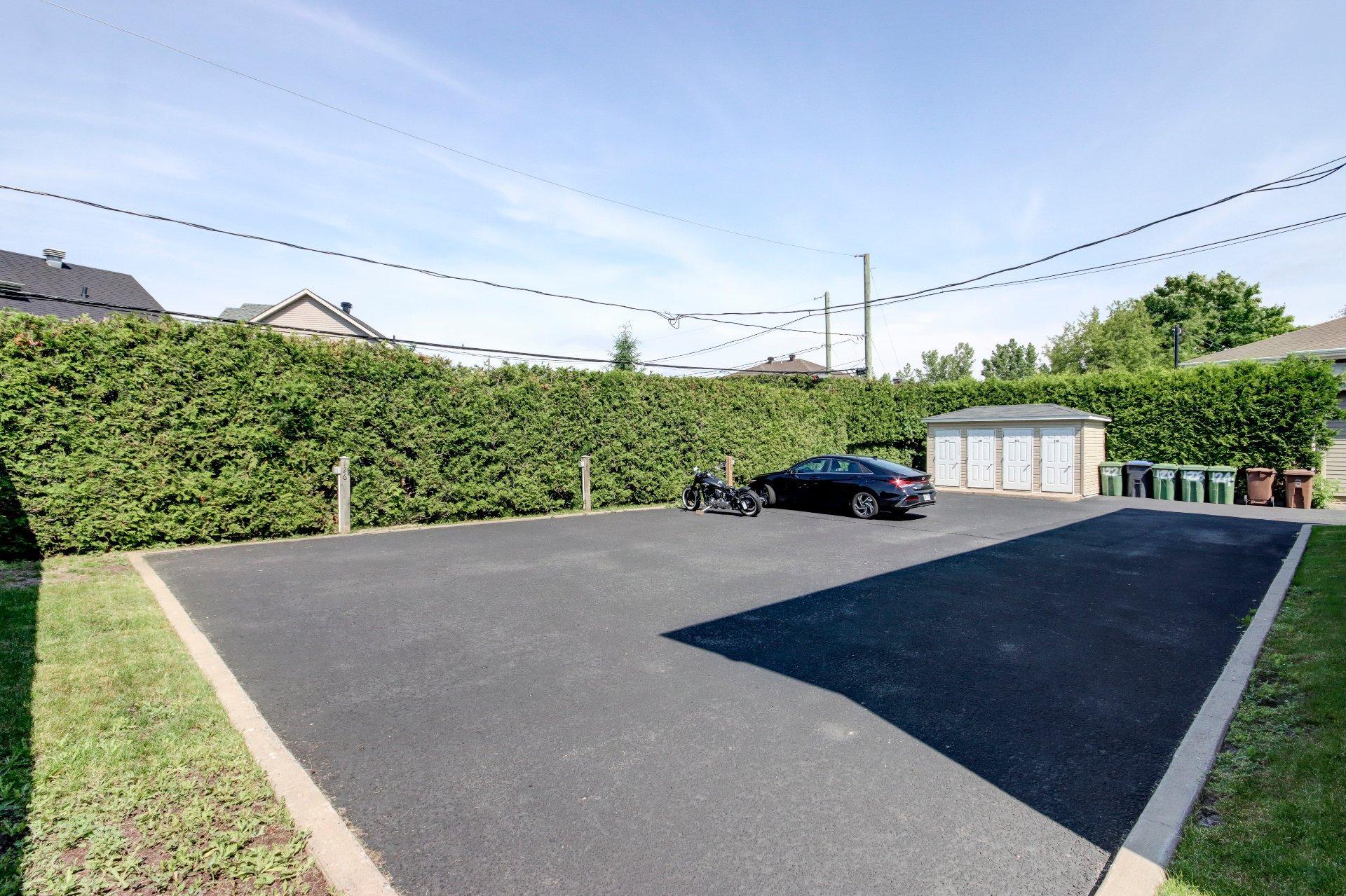 









122


Rue Robert-Jones

,
Saint-Jean-sur-Richelieu,




QC
J2X0E2

