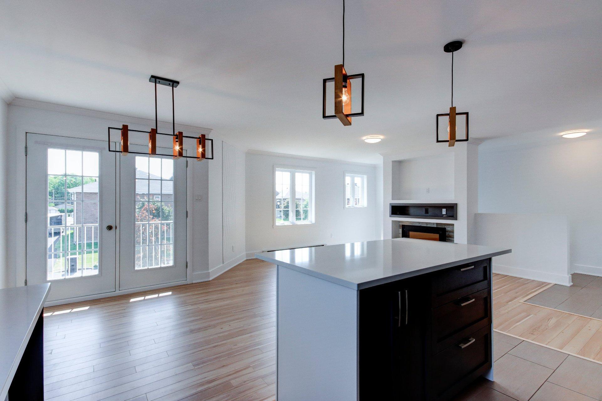 









122


Rue Robert-Jones

,
Saint-Jean-sur-Richelieu,




QC
J2X0E2

