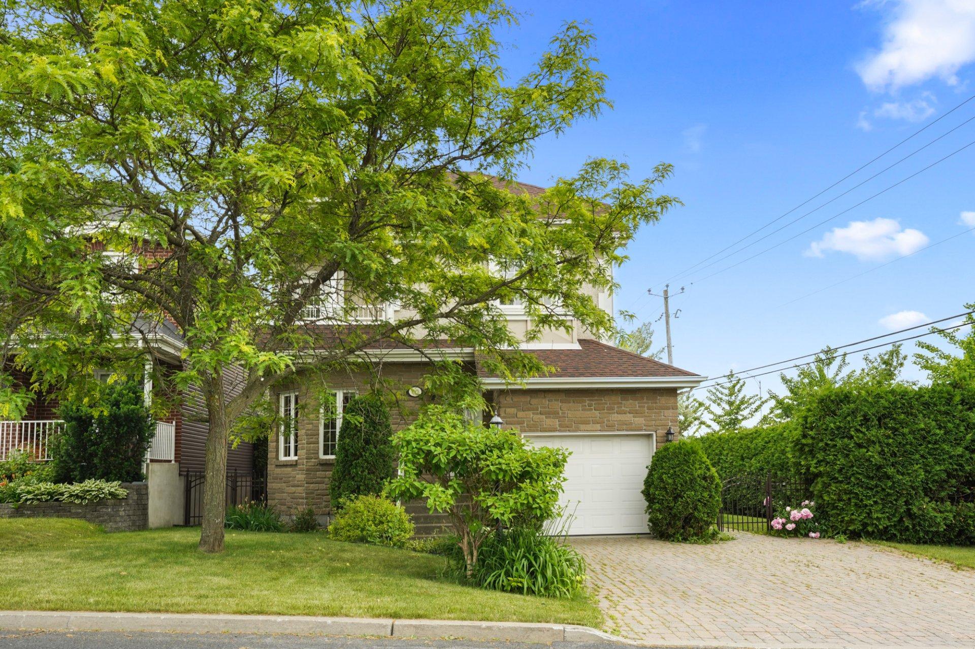 









193


Rue du Liseron

,
Sainte-Julie,




QC
J3E3N8

