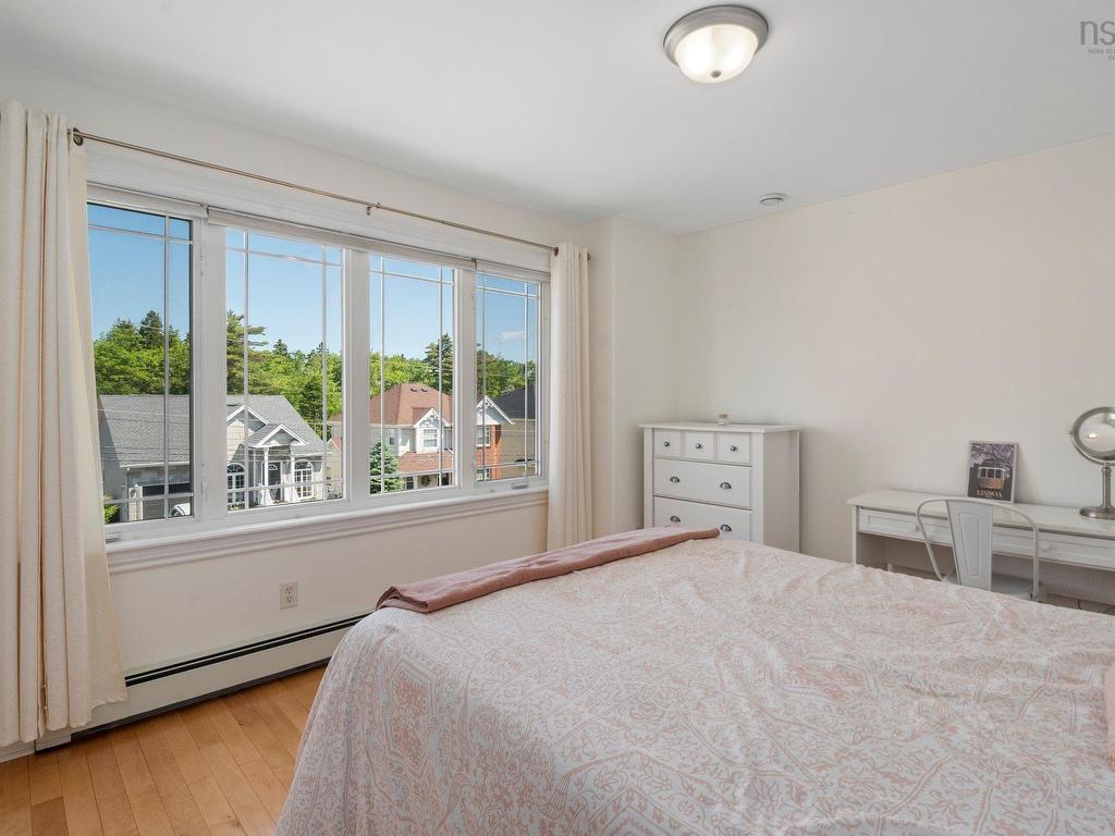 












66 Cutter Drive

,
Halifax,




NS
B3M 4W5

