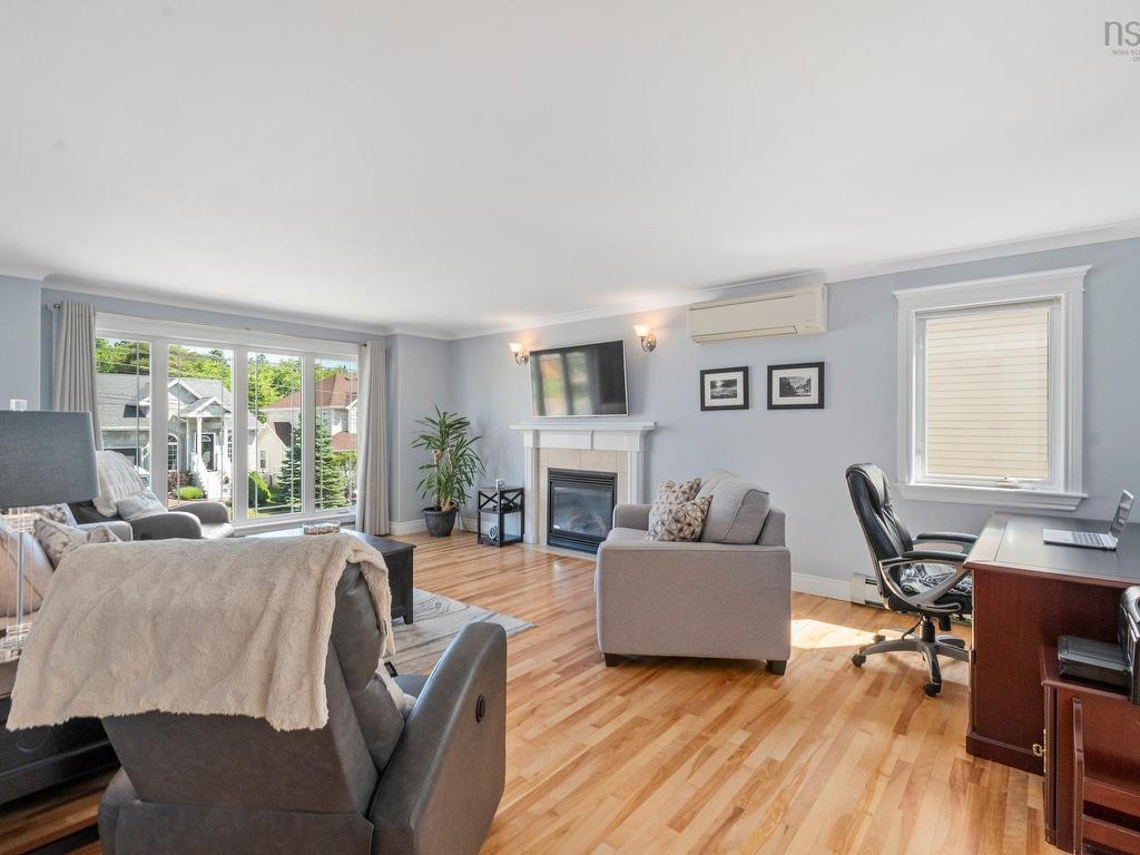 












66 Cutter Drive

,
Halifax,




NS
B3M 4W5

