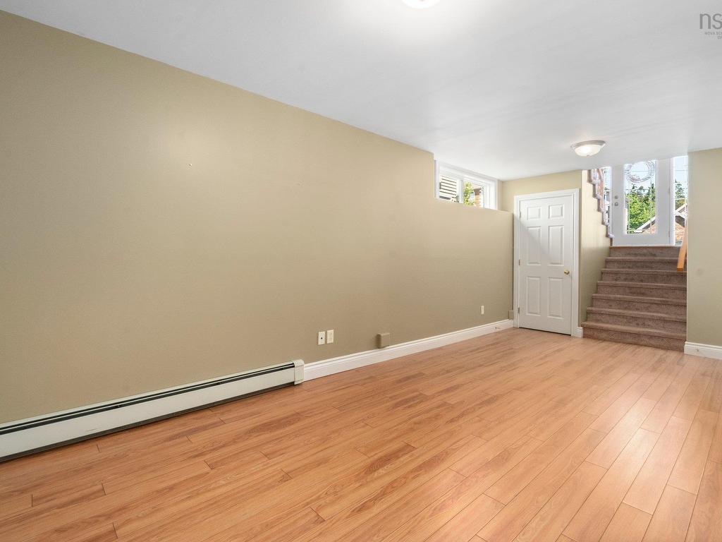 












66 Cutter Drive

,
Halifax,




NS
B3M 4W5

