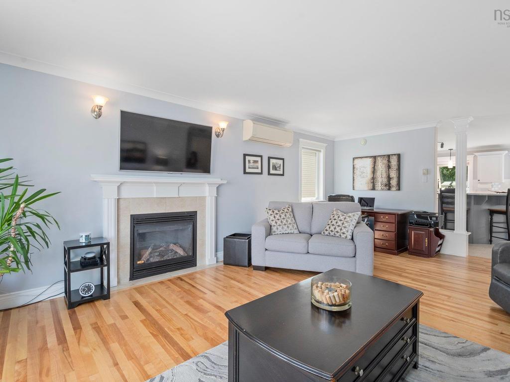 












66 Cutter Drive

,
Halifax,




NS
B3M 4W5


