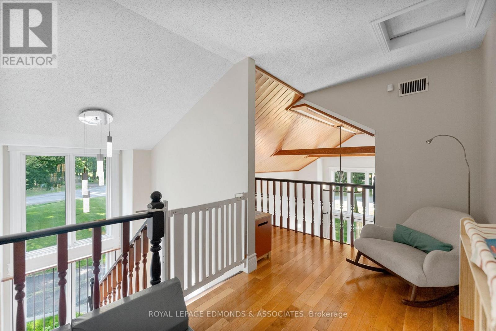 












12 SELLEY STREET

,
Petawawa,




Ontario
K8H3H1

