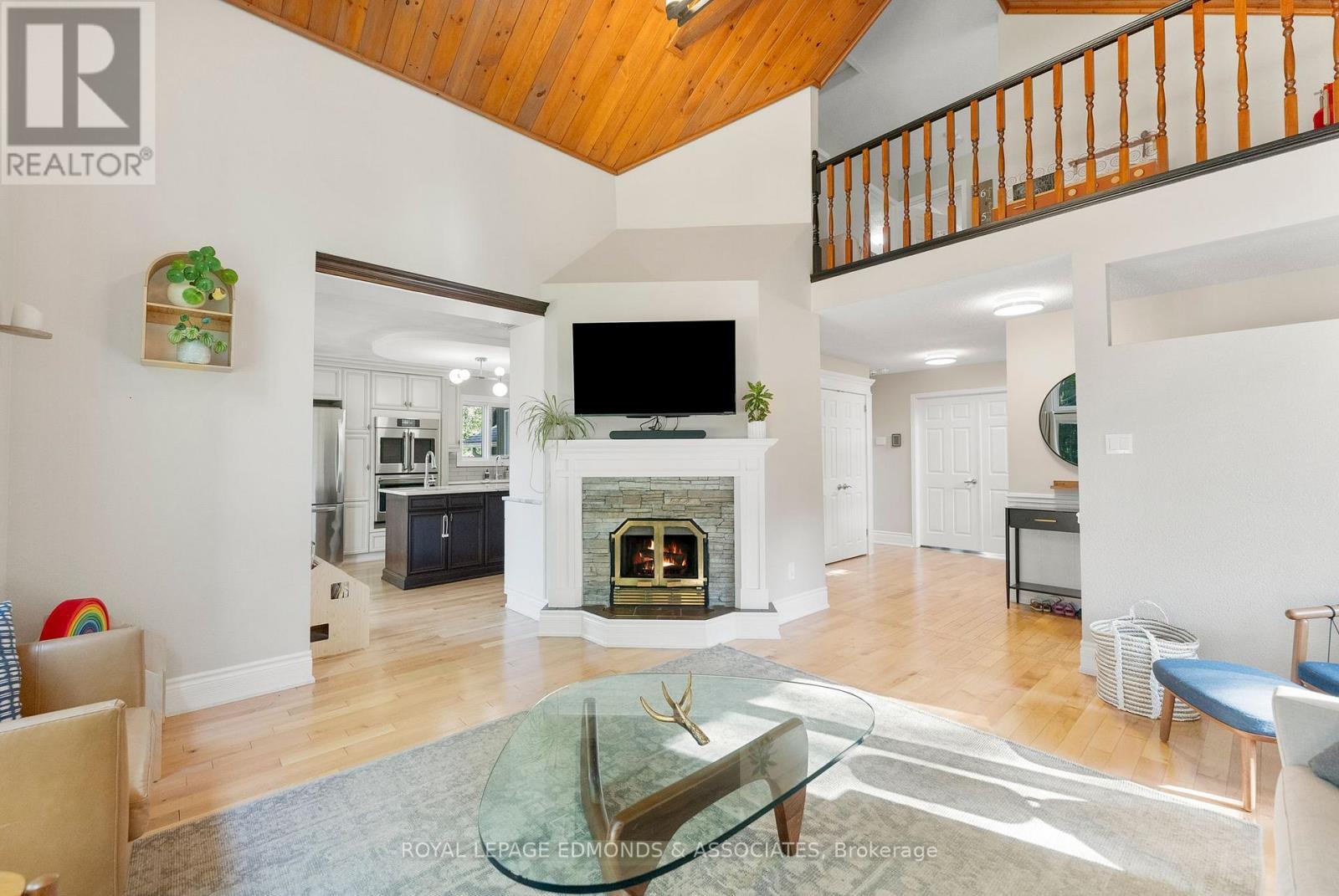












12 SELLEY STREET

,
Petawawa,




Ontario
K8H3H1

