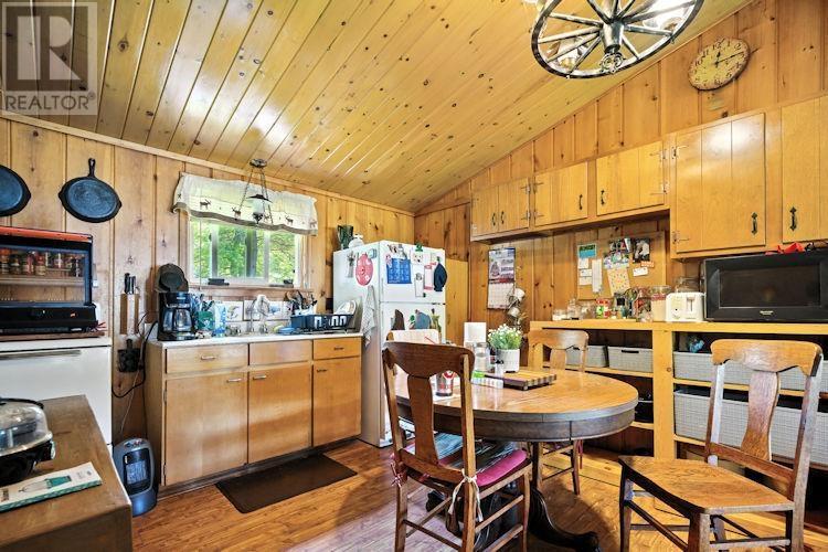 












399 Leisure Bay RD

,
Blind River,




Ontario
P0R1B0

